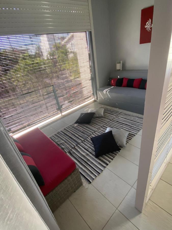 Turquoise Bay Beach Apartments 托舵道斯 外观 照片