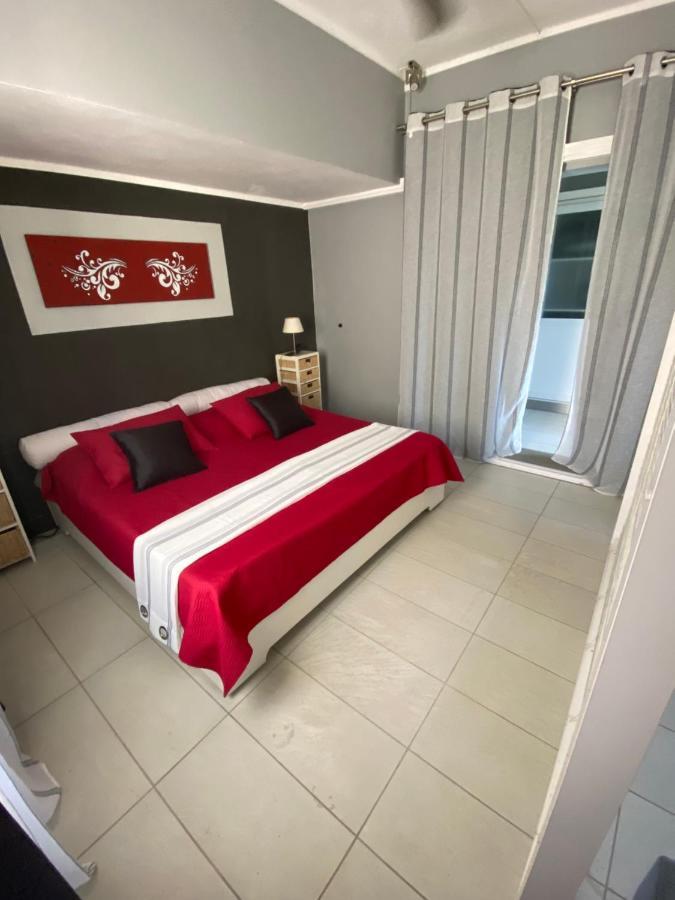 Turquoise Bay Beach Apartments 托舵道斯 外观 照片